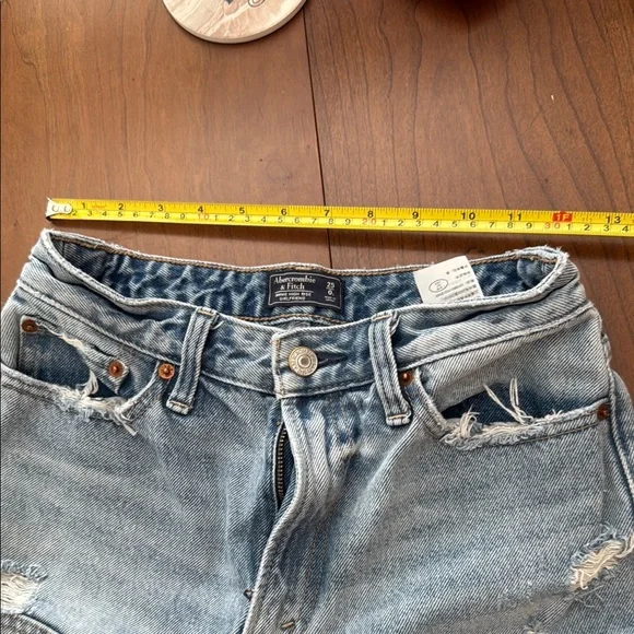 Abercrombie & Fitch High Rise Girlfriend Jeans - Blue - Picture 8 of 9